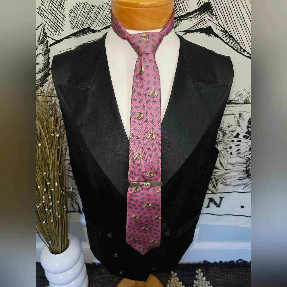 Vintage Daks 100% Silk Horse Tie With Horse Tie Clip
